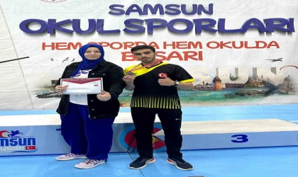 Elazığlı sporcu bilek güreşinde Türkiye 2’ncisi oldu