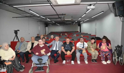 ‘Engelsiz Perde, Sınırsız Sanat’ programı