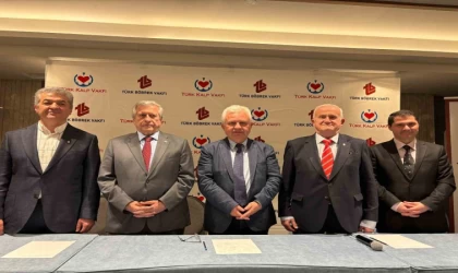 Eş dost tavsiyesiyle ilaç almak yerini, yapay zeka destekli sahte uzmanlara bıraktı