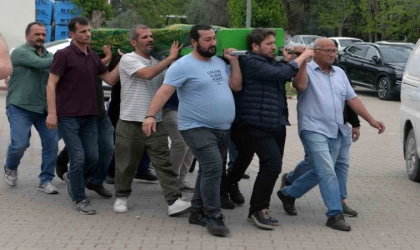 Eski kocası tarafından öldürülen 2 çocuk annesi toprağa verildi