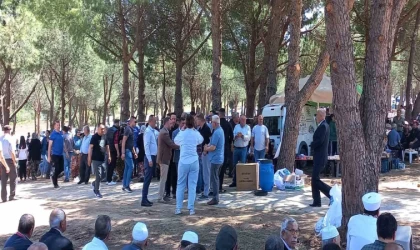 Ezine’de geleneksel çiftçi hayrı yoğun katılımla gerçekleşti