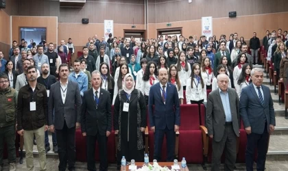 Fen Lisesi Öğrencileri ETÜ’de düzenlenen sempozyumda buluştu