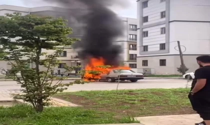 Fiat Tofaş otomobil alev topuna döndü