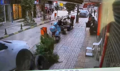 Fren yerine gaza basınca önünde ne varsa yıktı: O anlar kamerada