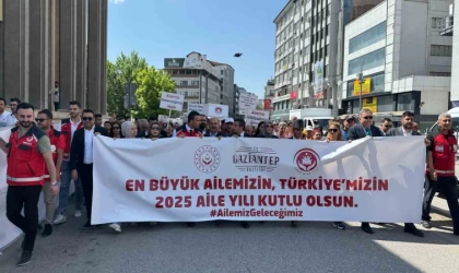 Gaziantep’te ’Aile Yılı’ kapsamında kortej yürüyüşü düzenlendi