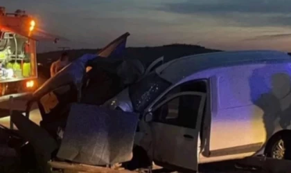 Gaziantep’te iki araç kafa kafaya çarpıştı: 1 ölü, 2 yaralı