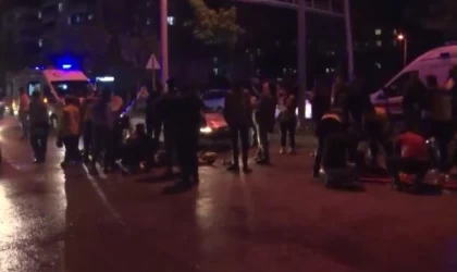 Gaziantep’te karşıya geçmeye çalışan 2 kişiye otomobil çarptı