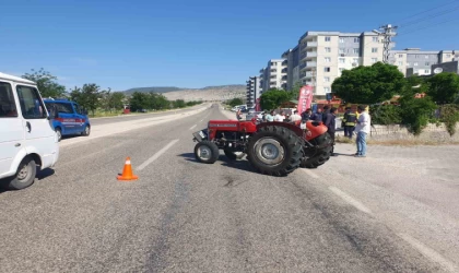 Gaziantep’te traktör ile çarpışan araç kanala uçtu: 4 yaralı