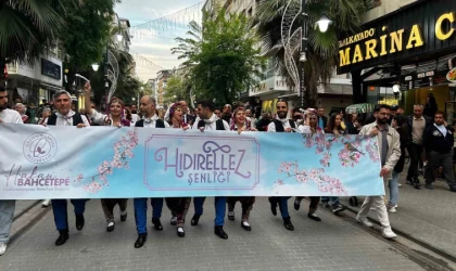 Gaziosmanpaşa’da Hıdırellez şenliği renkli görüntülere sahne oldu