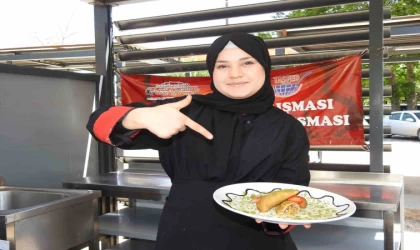 Geleceğin şefleri yemek yarışmasında hünerlerini sergiledi
