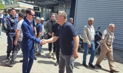 Gördes sanayi sitesi esnafı 5 bin kişilik yemek hayrı yaptı