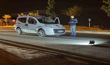 Hafif ticari aracın çarptığı kadın hayatını kaybetti