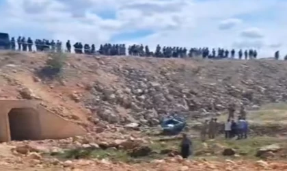 Halfeti’de patpat şarampole devrildi:1 ölü, 1 yaralı