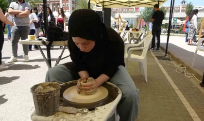 Hedefi Türkiye’de sayıları az olan bayan çömlek ustaları arasına girmek