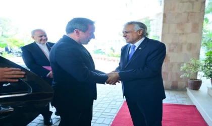 İran Dışişleri Bakanı Arakçi: ”İslam ülkeleri ve uluslararası toplumun Gazze’deki katliamı durdurmak için acil adımlar atması gerekiyor”