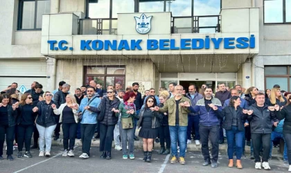 İşçileri greve giden CHP’li Konak Belediyesi: ”Hizmet veremeyeceğiz, sokağa çöp bırakmayın”