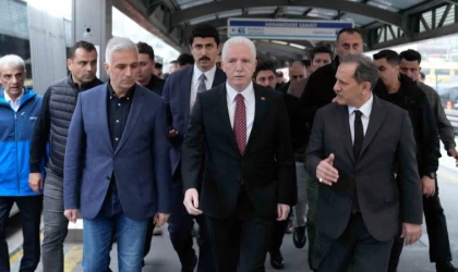 İstanbul Valisi Gül, metrobüs kazasında yaralanan vatandaşları ziyaret etti