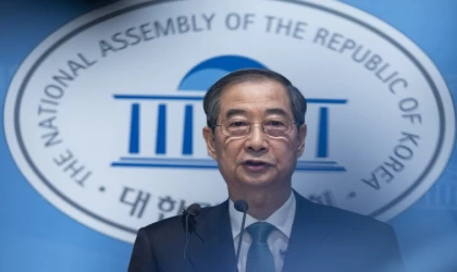 İstifa eden Güney Kore Başbakanı Han Duck-soo, başkanlığa adaylığını açıkladı