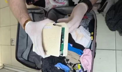 Jandarma modeme gizlenmiş uyuşturucu ele geçirdi