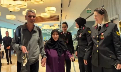 Jandarma şehit annelerini ‘Anneler Günü’nde unutmadı