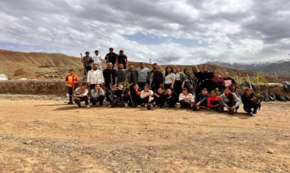 Kağızman’da 800 fidan toprakla buluştu