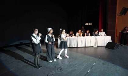 Kahta’da İngilizce Şarkı Yarışması büyük beğeni topladı