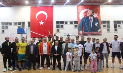 Kaymakam Duru ”Kurumlar Arası Voleybol Turnuvası” finaline katıldı