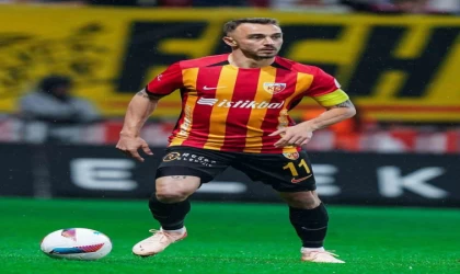 Kayserispor Kaptanı Gökhan Sazdağı: ”Gemiyi limana yanaştırdık”