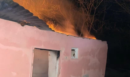 Kemah’ta ev yangını