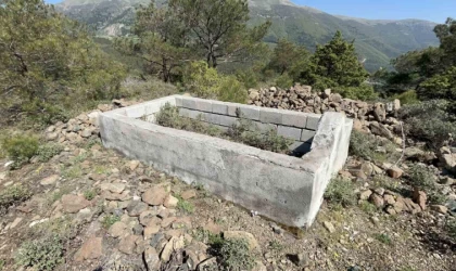 Kentin zirve noktasındaki ’tek mezar’ sırrını koruyor