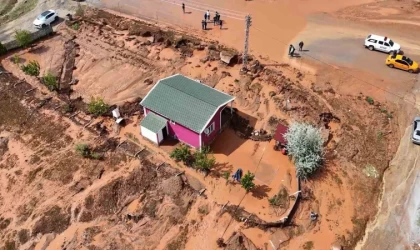 Kırıkkale Valisi Makas’tan ”sel” açıklaması: ”36 farklı noktaya müdahale ettik”