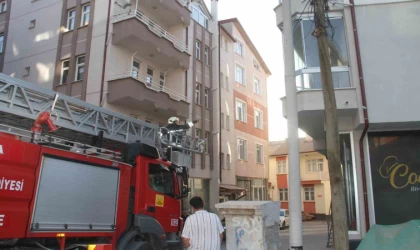 Konya’da evin kapısını açmayan yaşlı çift ekipleri alarma geçirdi