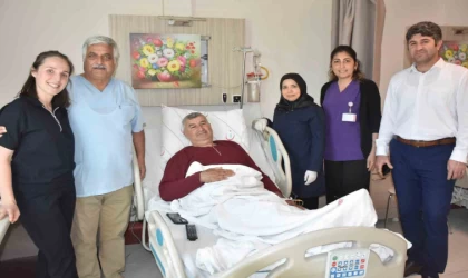 Köyceğiz’de yapılan ameliyatta hastanın safra kesesinden 491 taş çıktı