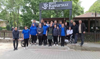 Kusursuz kefenin çalışanlarıyla bir araya geldiler