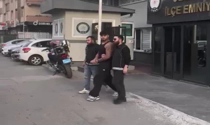 ”Lvbel C5” lakaplı rapçinin adliyeye sevk edildiği anlara ait görüntüler ortaya çıktı