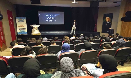 Malatya’da öğrencilere kaygı ve motivasyon semineri