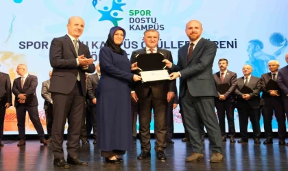 Manisa CBÜ’ye ”Spor Dostu Kampüs” ödülü