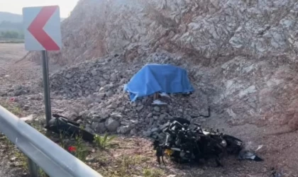 Manisa’da motosiklet yoldan çıktı: 1 ölü, 1 yaralı