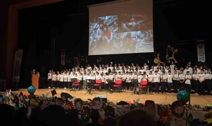 Meclisin 105 yaşında 105 çocuktan beğenilen konser