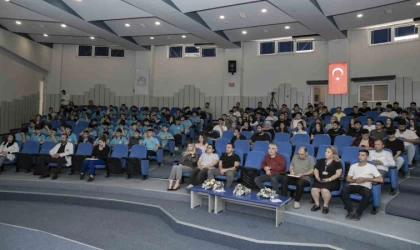 Mersin’de ’Yeşil Dönüşüm’ paneli düzenlendi