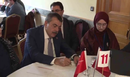 Milli Eğitim Bakanı Tekin, Öğrenci Çalıştayı’nda gençlerle buluştu