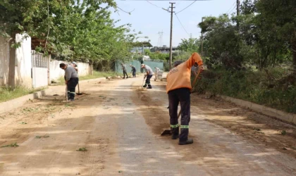 Nazilli’de yoğun yağış sonrası temizlik mesaisi