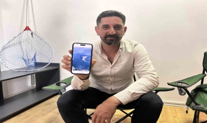 Oltaya köpek balığı takılınca korktular, ardından kurtarmak için çabaladılar