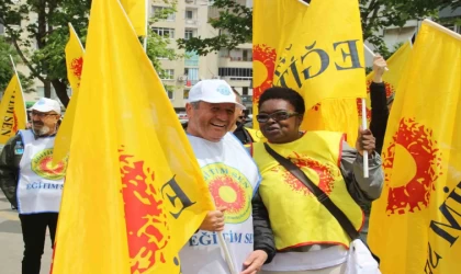 Önce yürüdüler sonra gönüllerince eğlendiler