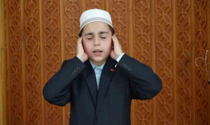 Ortaokul öğrencisinin gönüllere dokunan ezanı Türkiye birinciliğini getirdi