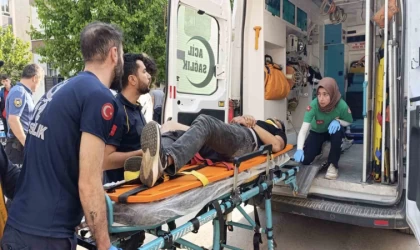 Otomobil ile motosiklet çarpıştı: 2 yaralı