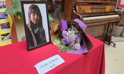 Prizren’de babası tarafından öldürülen 15 yaşındaki Şilan’ın okulunda sessiz anma