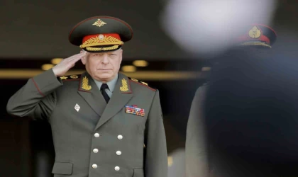 Putin, Kara Kuvvetleri Komutanı Salyukov’u görevden aldı