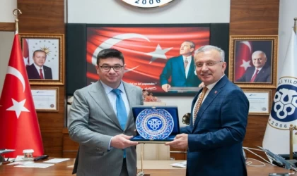 Rektör Levent, Azerbaycan Kars Başkonsolosu Zamin Aliyev’i ağırladı