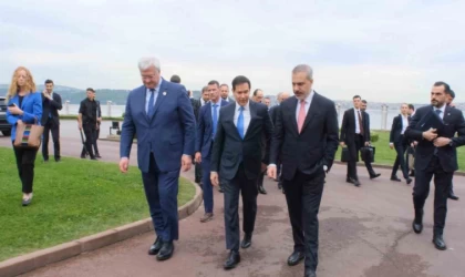 Rus heyeti, Dolmabahçe Cumhurbaşkanlığı Çalışma Ofisine giriş yaptı